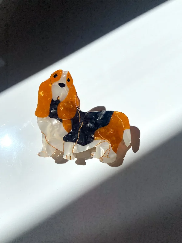 Hand-painted Basset Hound Dog Claw Hair Clip | Eco-Friendly